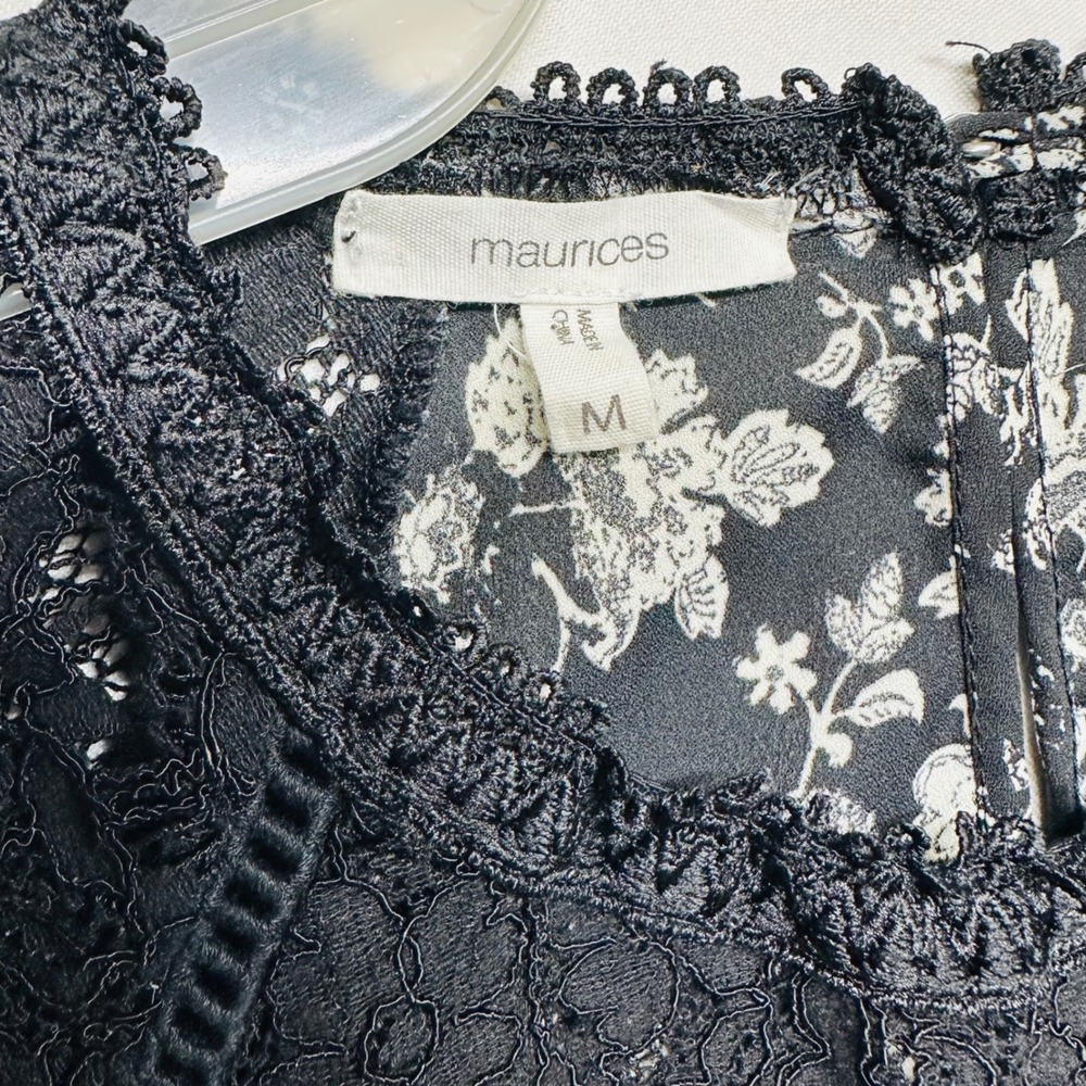 Maurices‎ Sleeveless Blouse Black White Lace Lightweight Floral Womens Medium - Picture 3 of 8